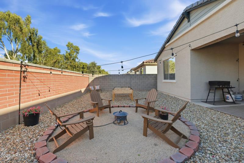 33-web-or-mls-13184 N 146th Ln---37