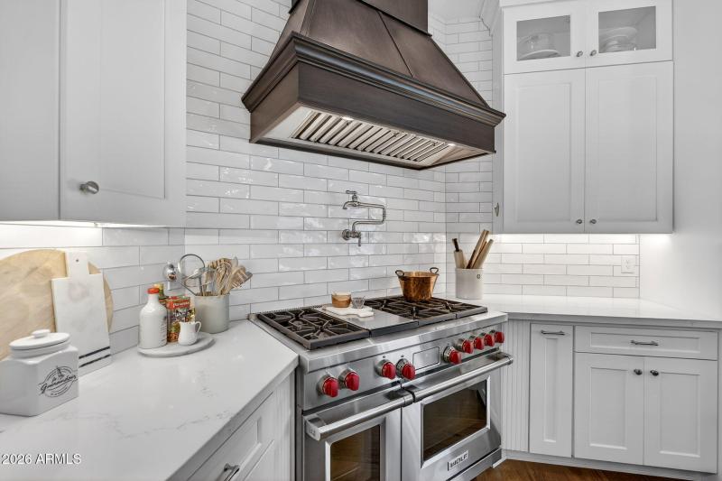 23-web-or-mls-17- E Crittenden Ln