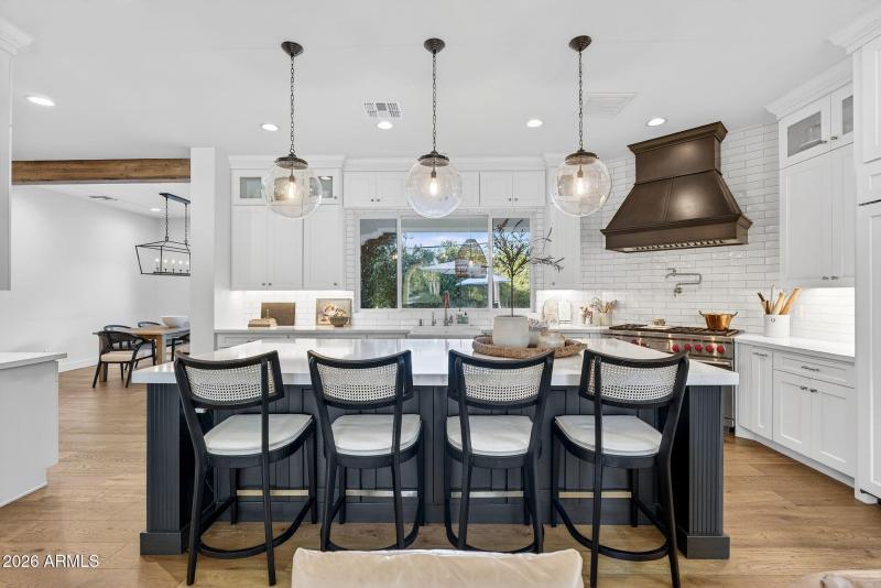 25-web-or-mls-11- E Crittenden Ln