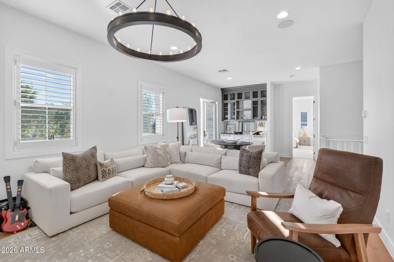 35-web-or-mls-58- E Crittenden Ln