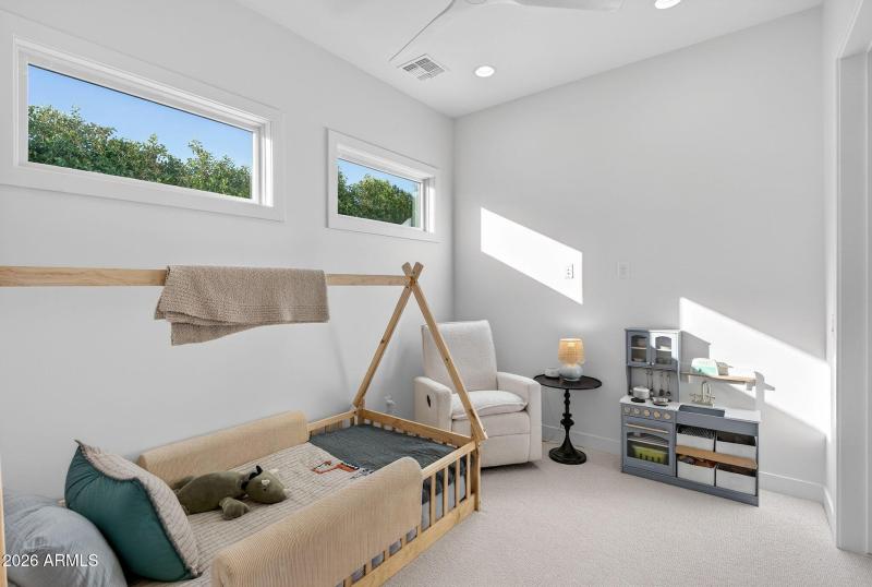 55-web-or-mls-26- E Crittenden Ln