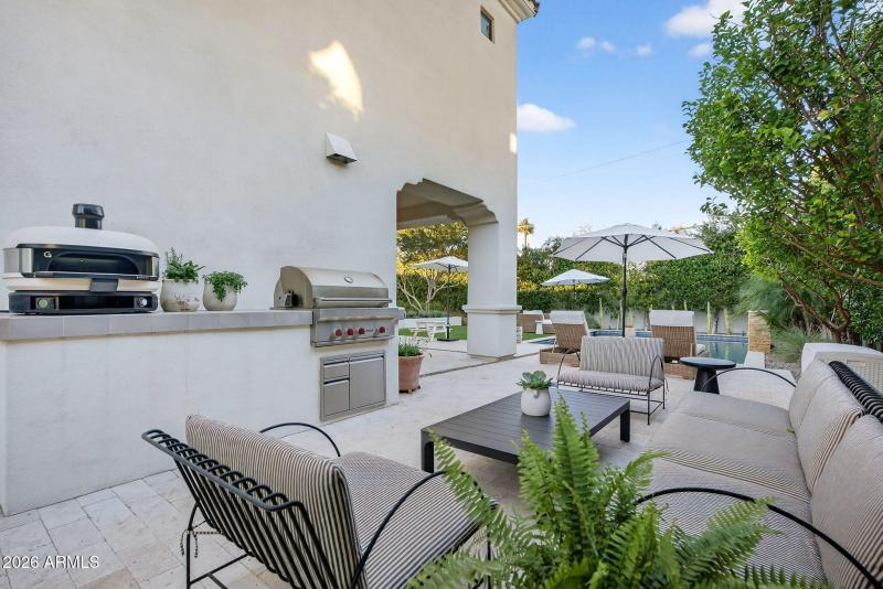 91-web-or-mls-94- E Crittenden Ln