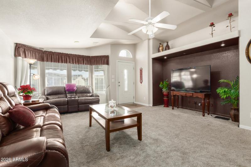 3301 S Goldfield Rd, 4086