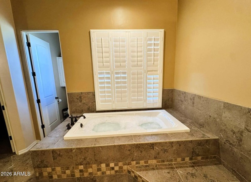 2b94c56d-a3b1-43b2-af44-5448692508d3