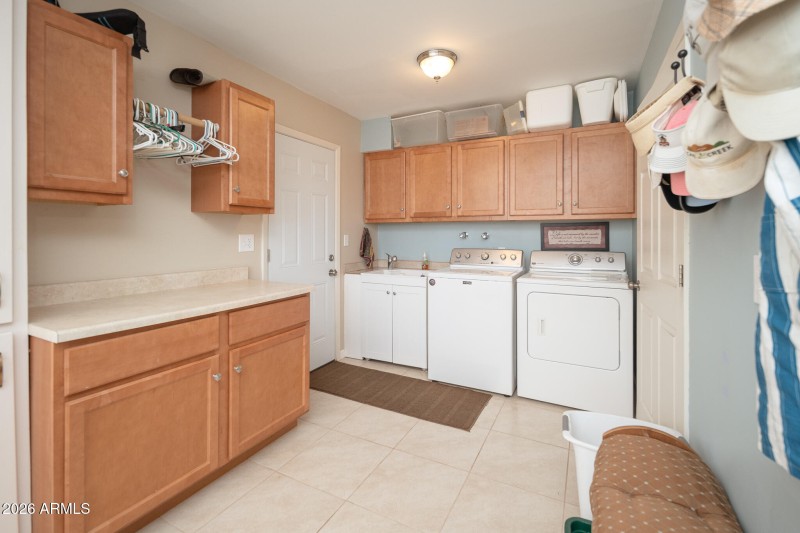 LAUNDRY ROOM / OFFICE