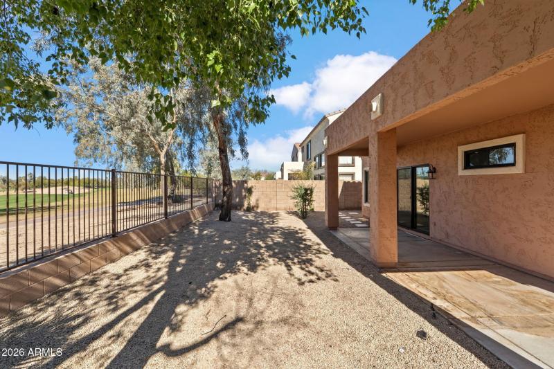 Extended Back, Low Maintenance