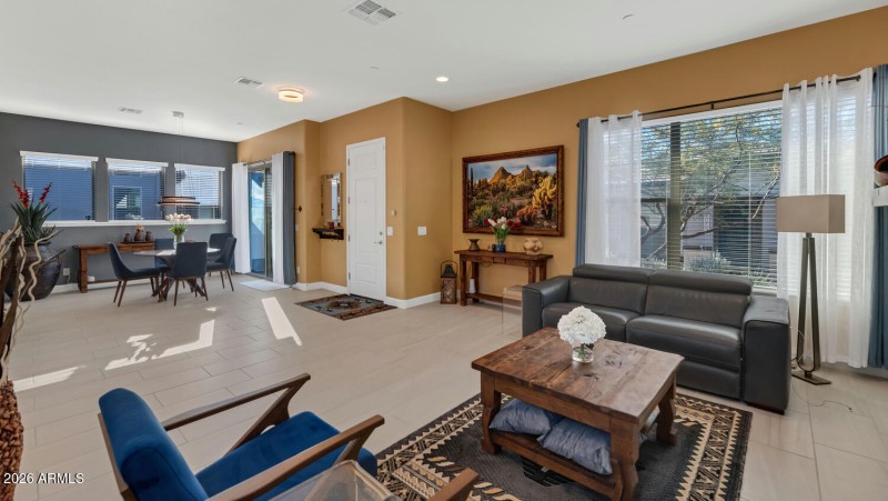 20721 W Fern Dr-large-012-043-TOD4494-15