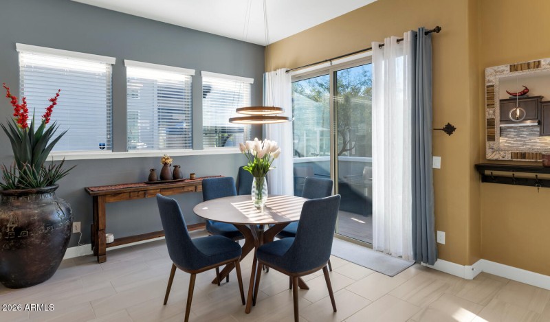 20721 W Fern Dr-large-020-041-TOD4476-15