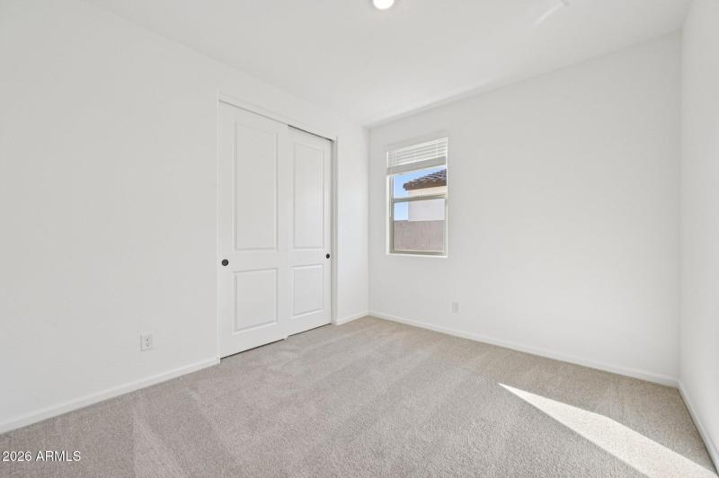 34-web-or-mls-W Buist Ave-S1001-034