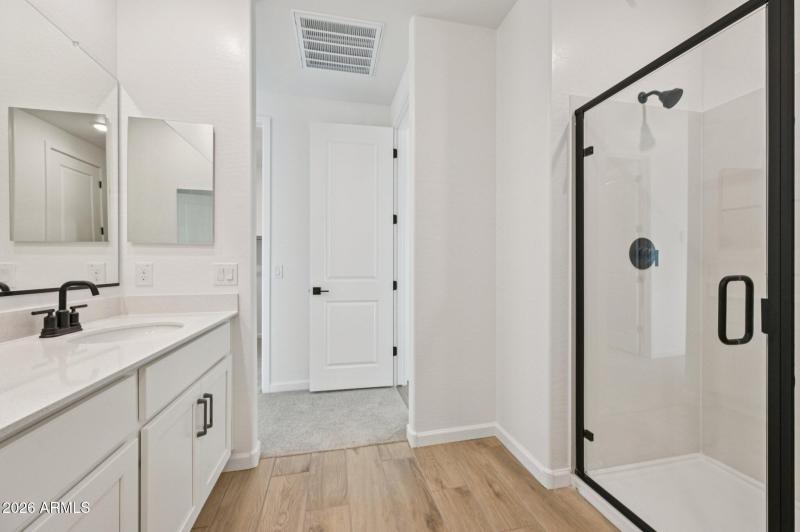 39-web-or-mls-W Buist Ave-S1001-039