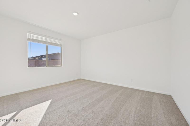 42-web-or-mls-W Buist Ave-S1001-042