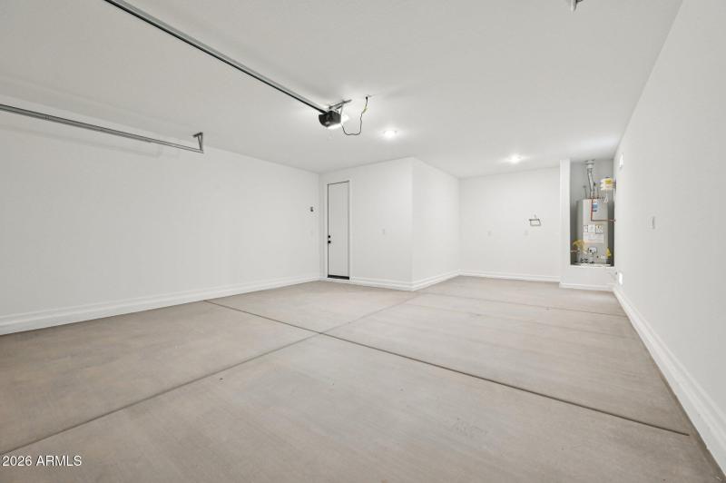 46-web-or-mls-W Buist Ave-S1001-046