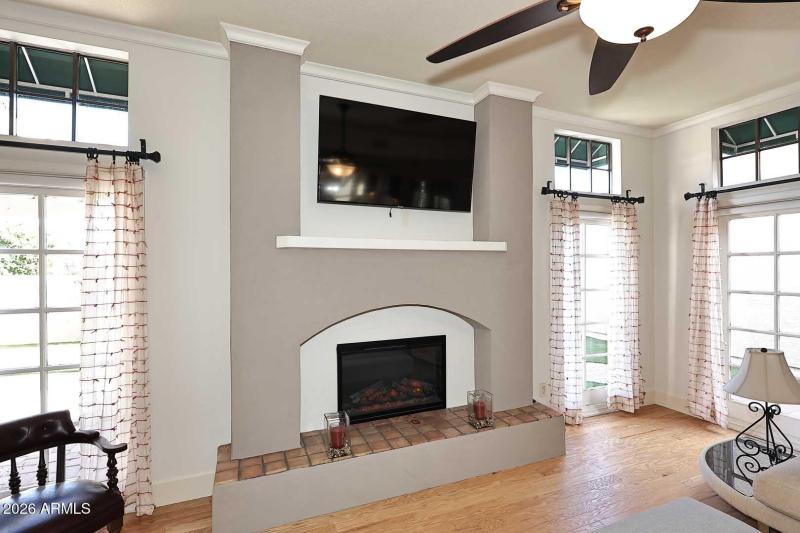 Great Room-Freiplace