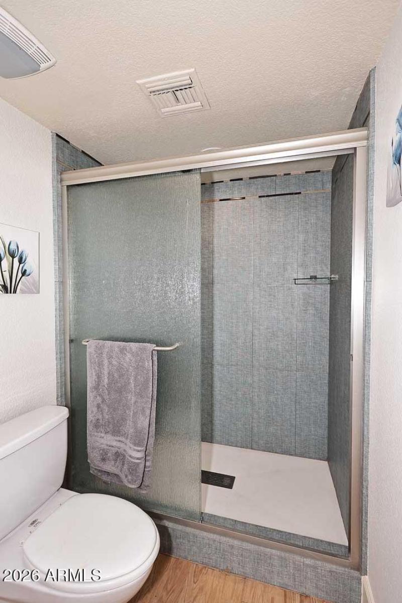 2nd Guest Bedroom-Ensuite Shower