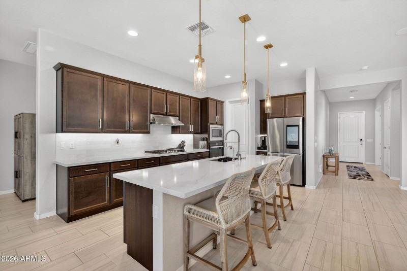 005_13-web-or-mls-70-e_utopia_ave_-_ryan