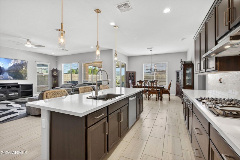 017_20-web-or-mls-75-e_utopia_ave_-_ryan