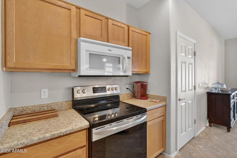 20-web-or-mls-18- W Peggy Dr