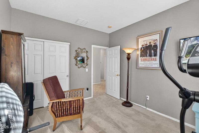 25-web-or-mls-20- W Peggy Dr