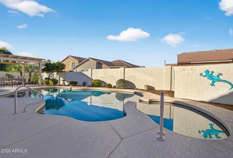 46-web-or-mls-42- W Peggy Dr