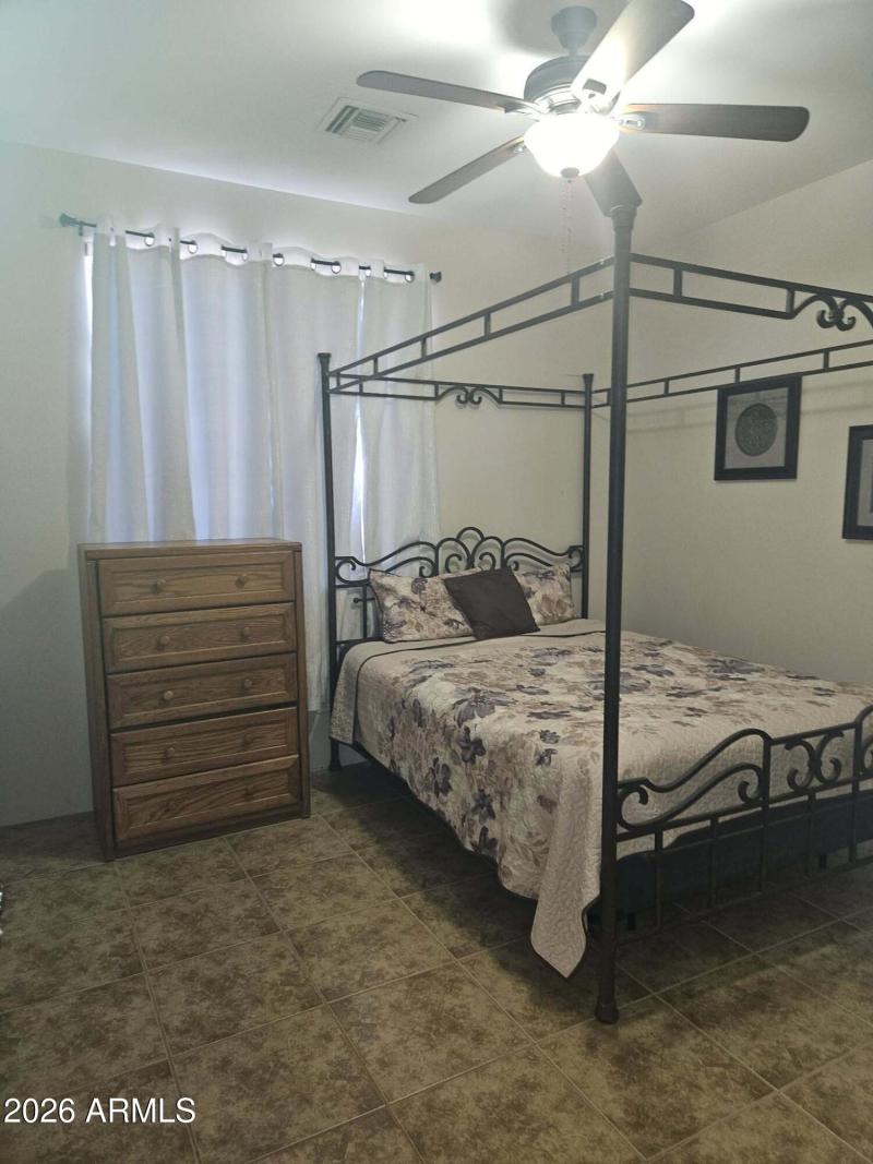 House Guest Bedroom2