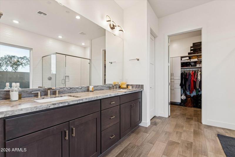 PRIMARY SUITE BATHROOM