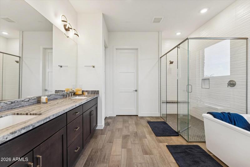 PRIMARY SUITE BATHROOM
