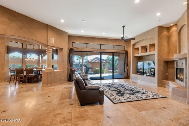 14-web-or-mls-Qp-5669 (2)