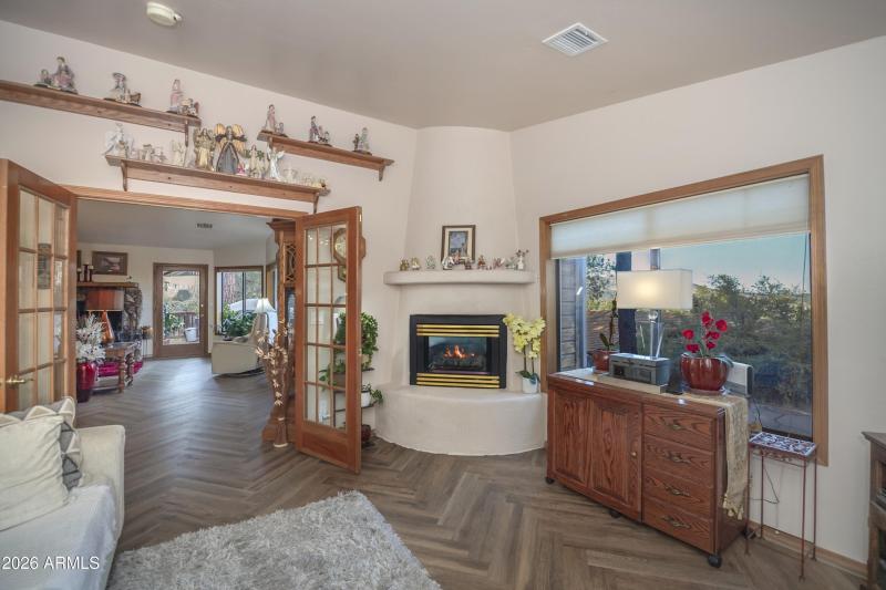 Den - Office w-Closet