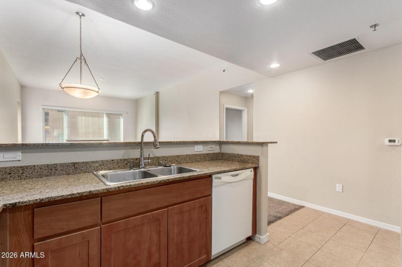 11-2302 N Central Ave #411