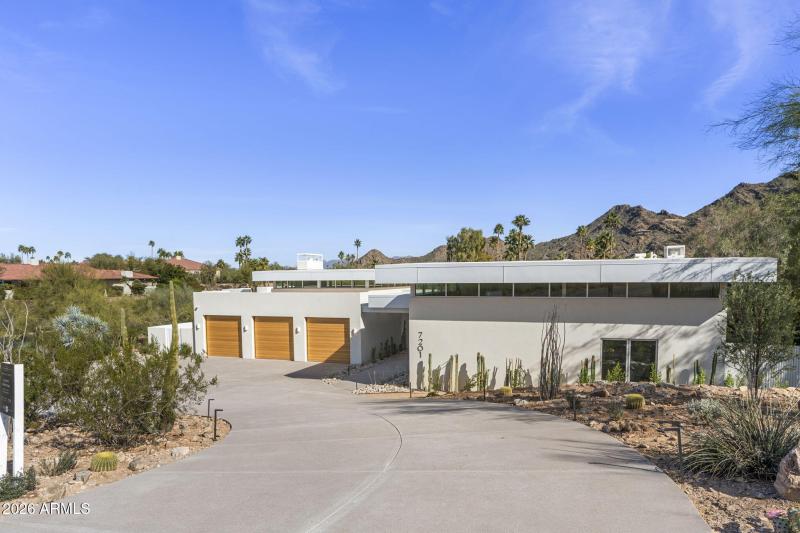 34-web-or-mls-7201-n-47th-st