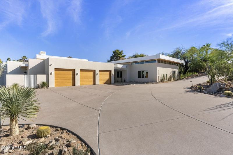 38-web-or-mls-7201-n-47th-st