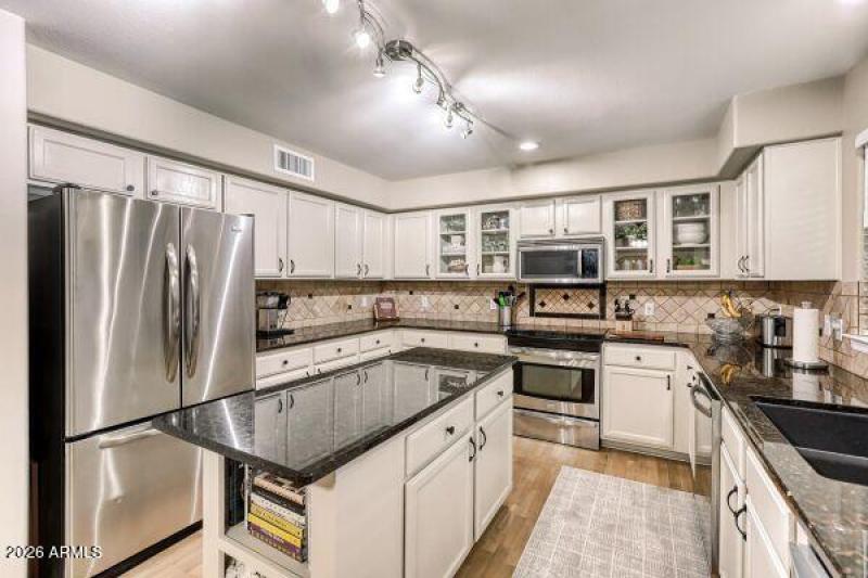 13563482_9-510-17_photo_print__q80_w600