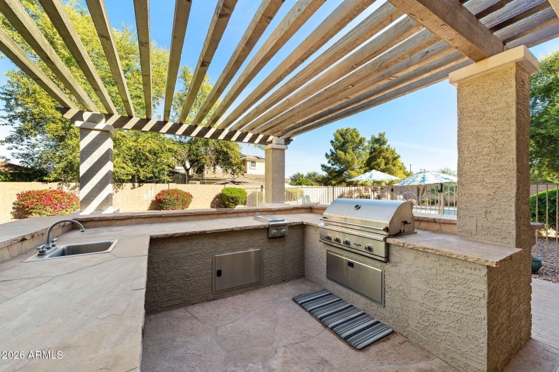 019__554 E Benrich Dr