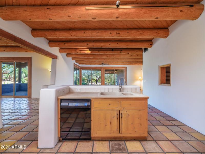 Listings_5507_N_PaloCristiRd_Images-48