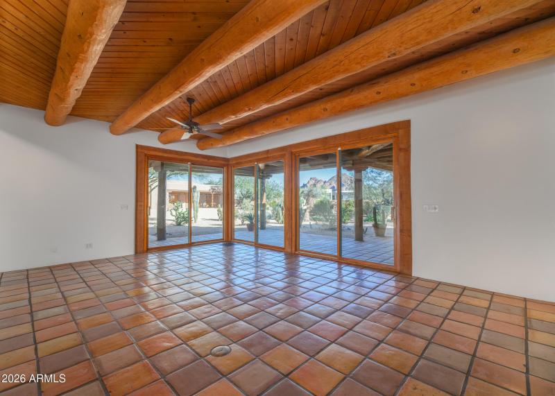 Listings_5507_N_PaloCristiRd_Images-49