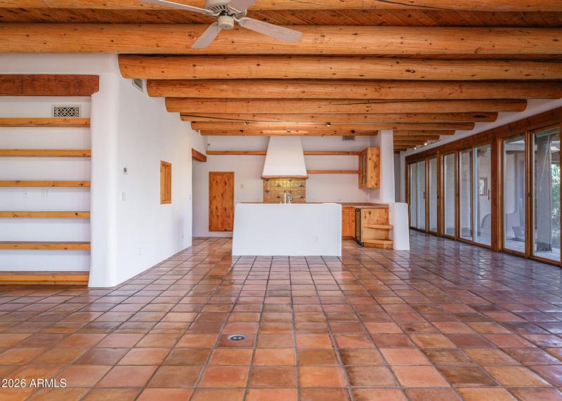 Listings_5507_N_PaloCristiRd_Images-23