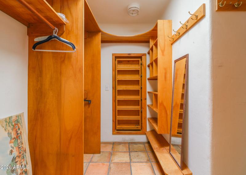 Listings_5507_N_PaloCristiRd_Images-24