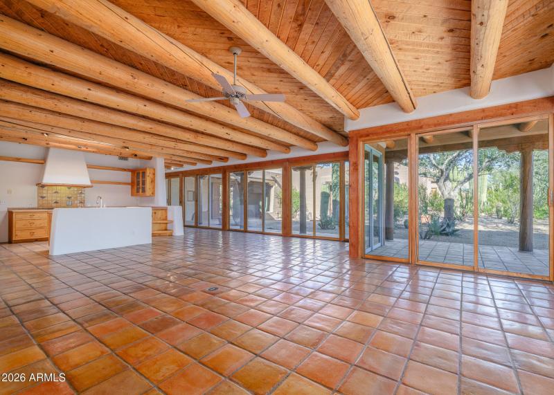 Listings_5507_N_PaloCristiRd_Images-20