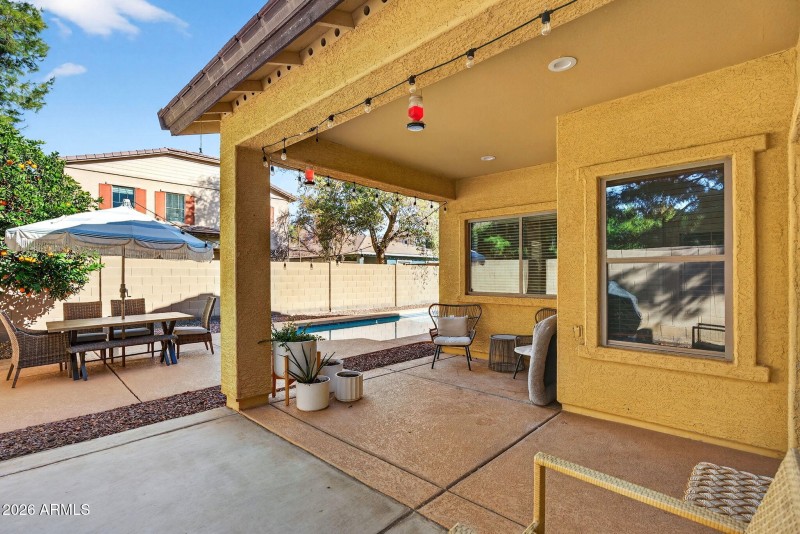 46-web-or-mls-48-E Washington Ct