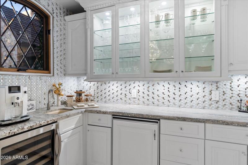 Wet Bar off the Dining Room