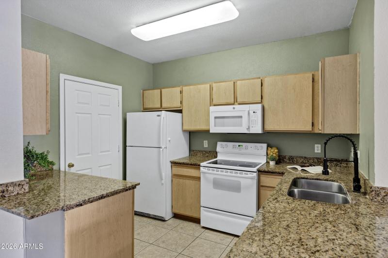 5345 E Van Buren St #221-9