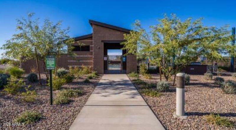 La Mira Discovery - Community