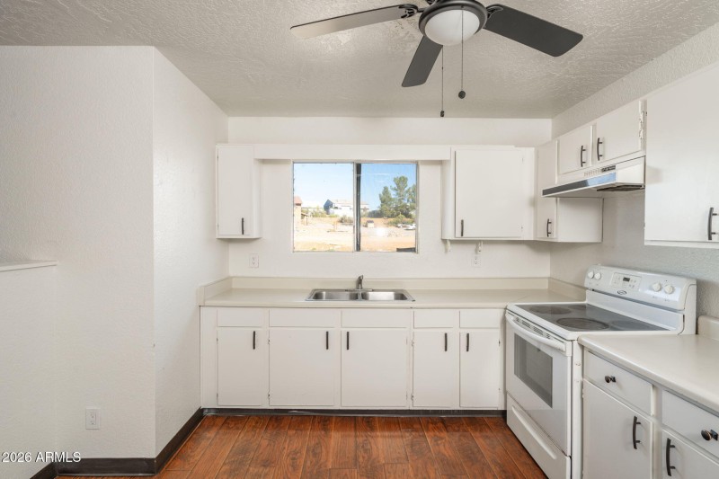 23-web-or-mls-4224-canyon-trail