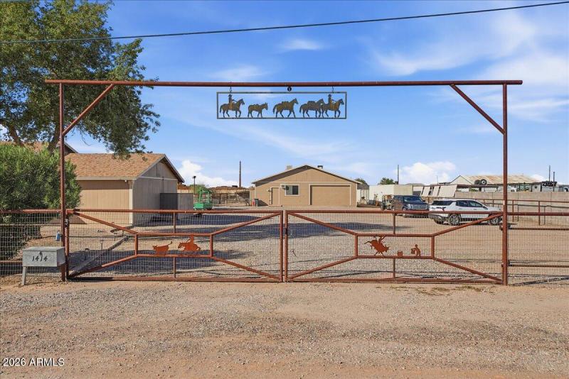 02-1414 Ocotillo Rd_RedHogMedia