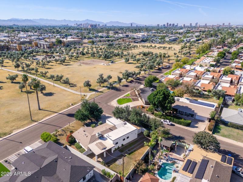 3002 E Glenrosa Ave, 01-15 - 25