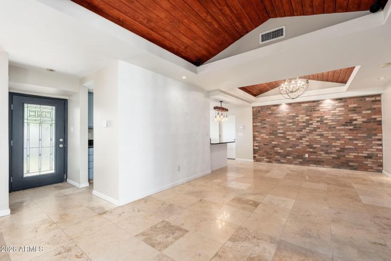 3002 E Glenrosa Ave, 01-15 - 01