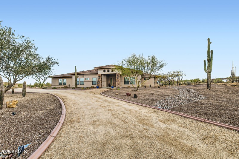 7080 E Mark Ln - MLS Sized - 001 - 01 Ex