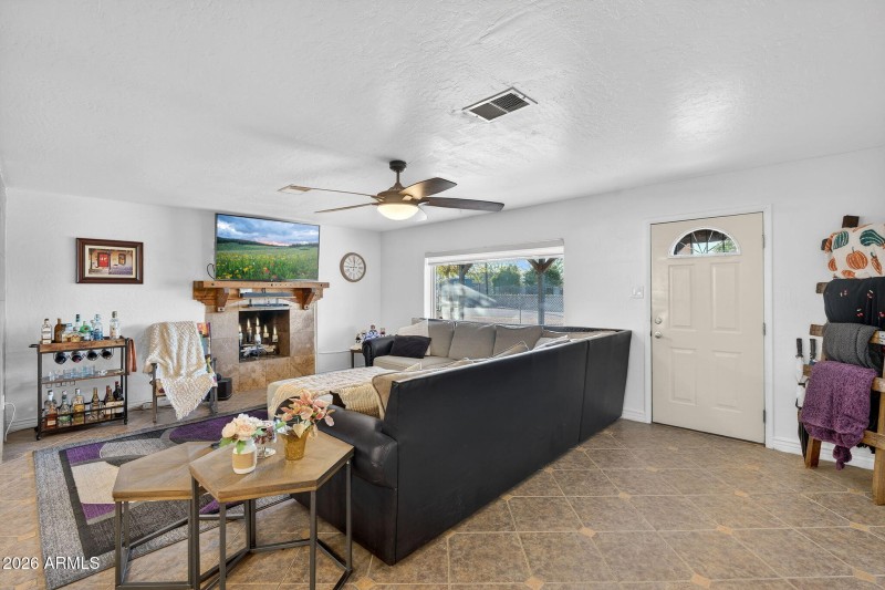 4-web-or-mls-33-W Ocotillo Rd