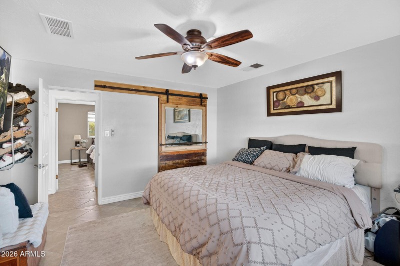 15-web-or-mls-48-W Ocotillo Rd