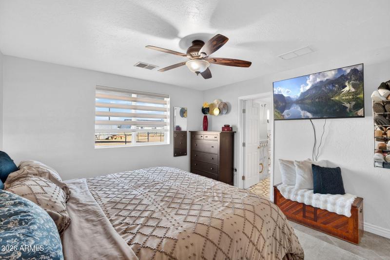 16-web-or-mls-49-W Ocotillo Rd